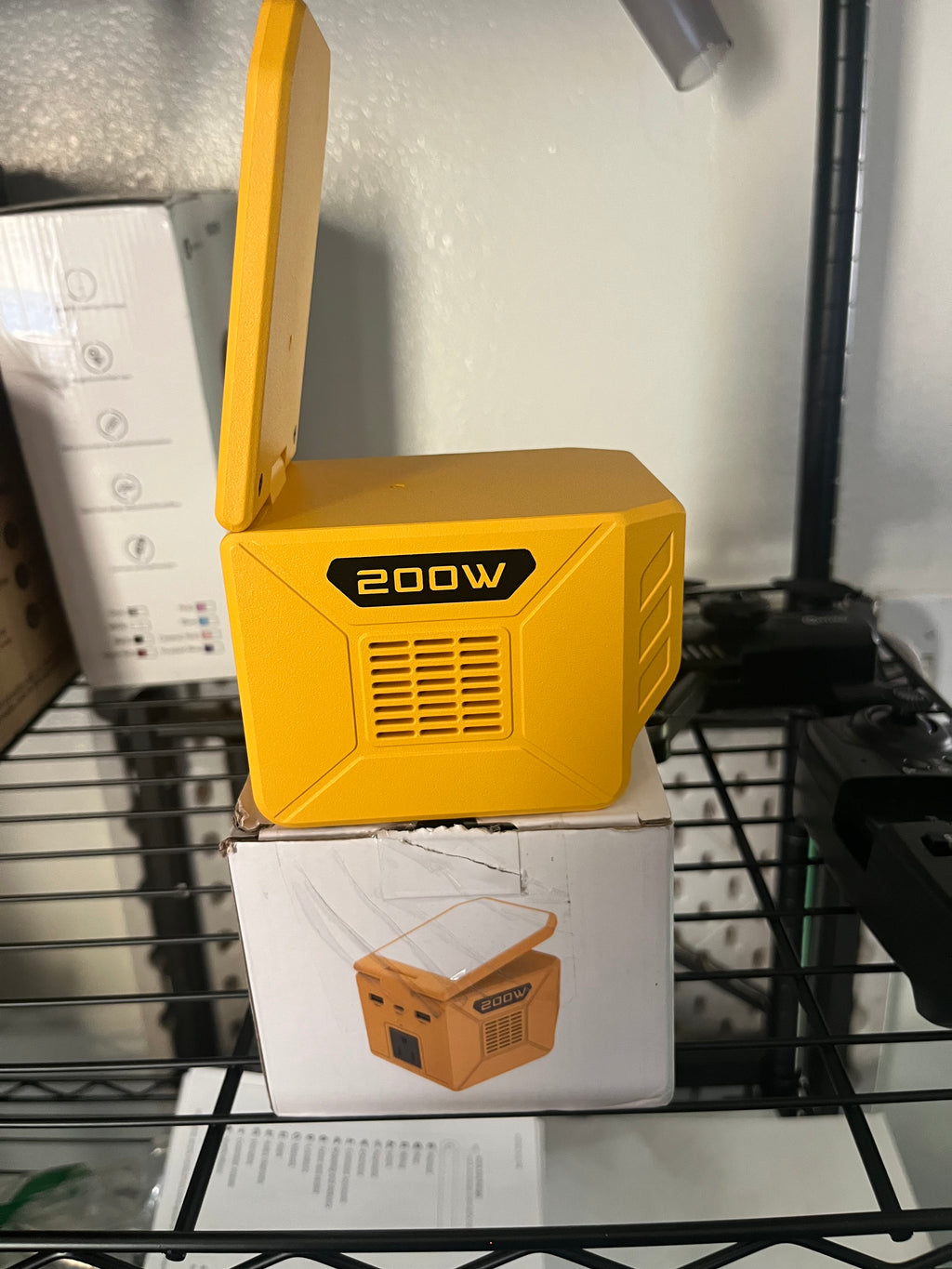 200W portable power invertor