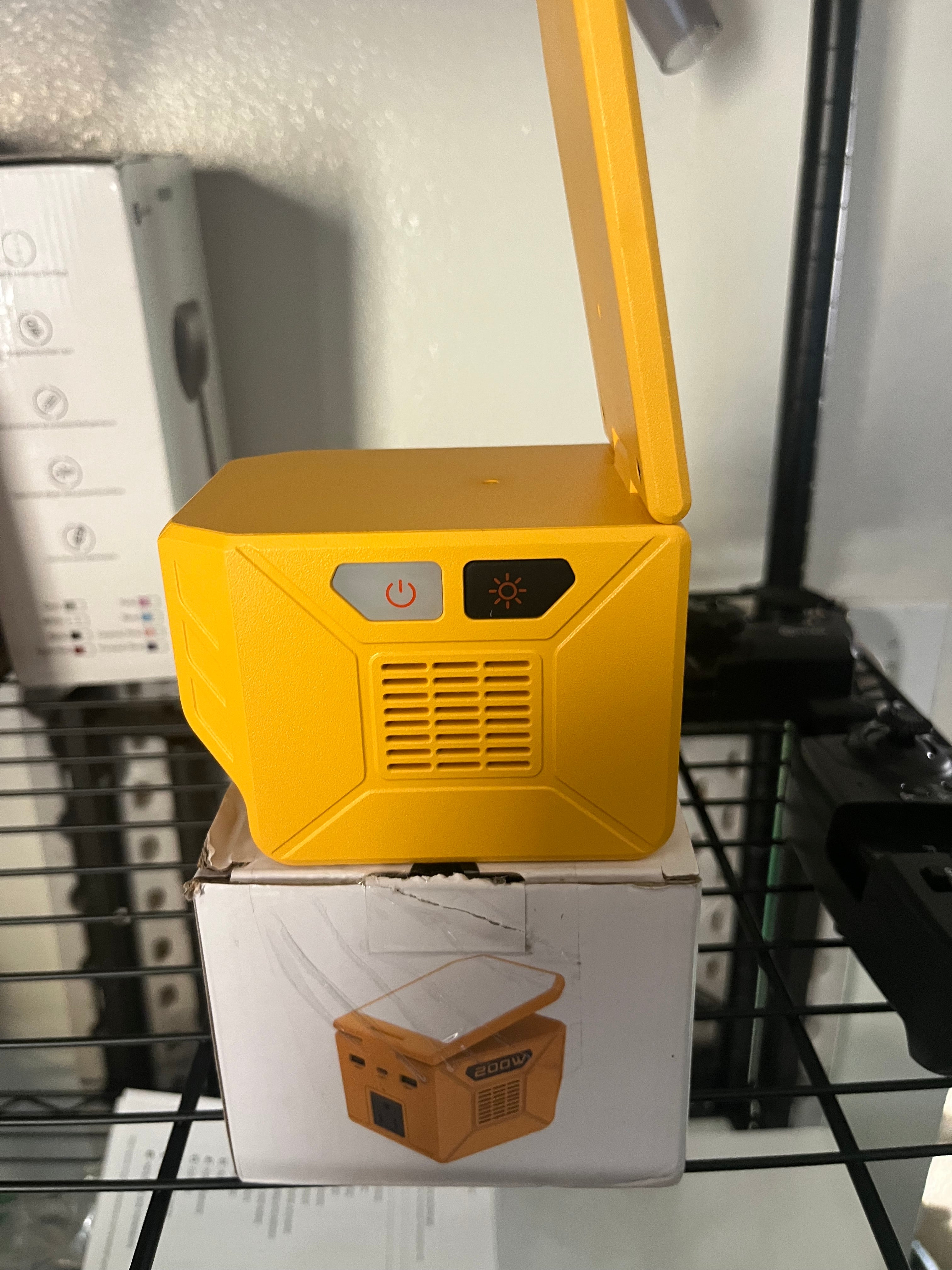 200W portable power invertor