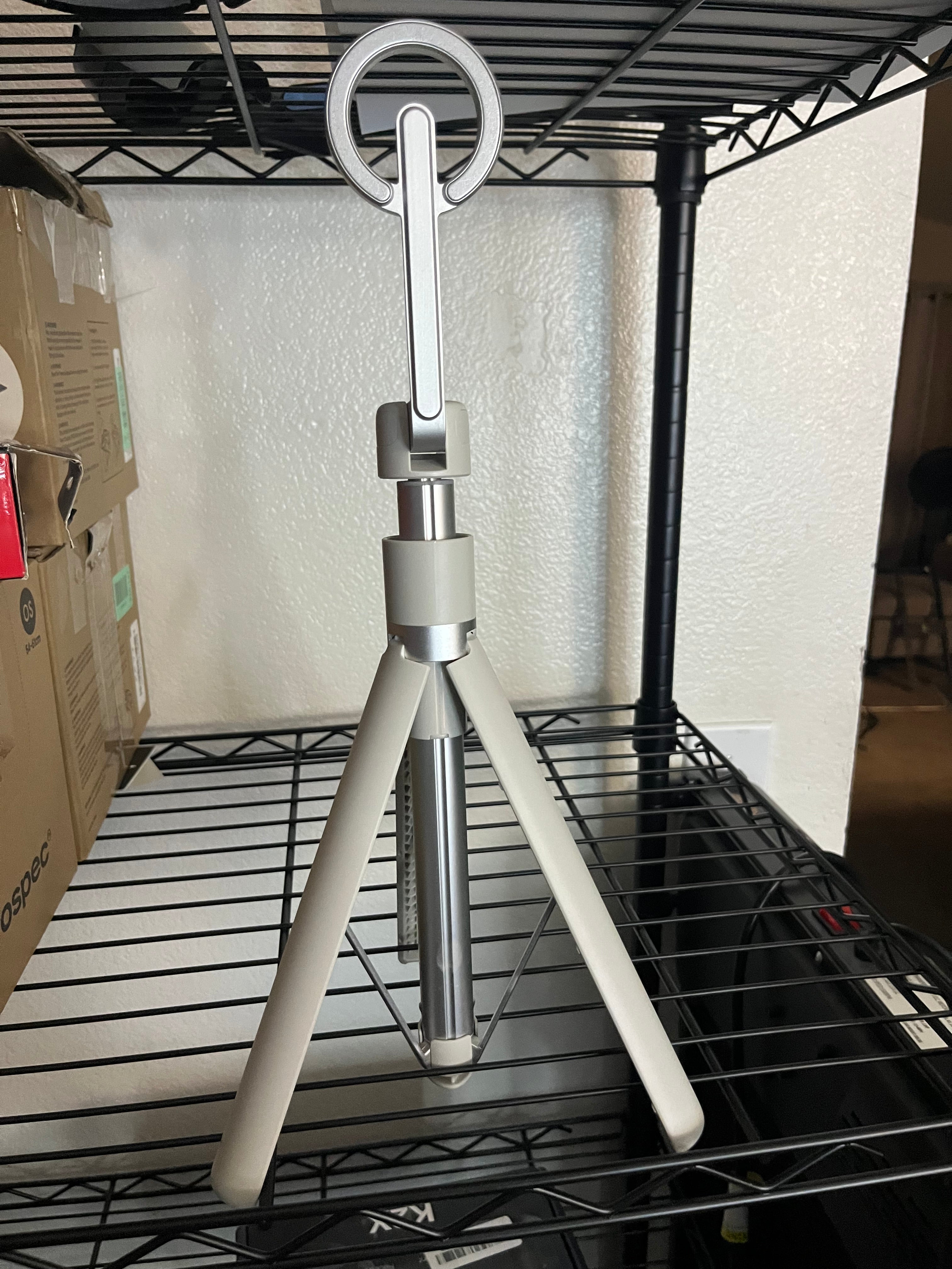 Magnetic selfie stick tripod for selfies,media