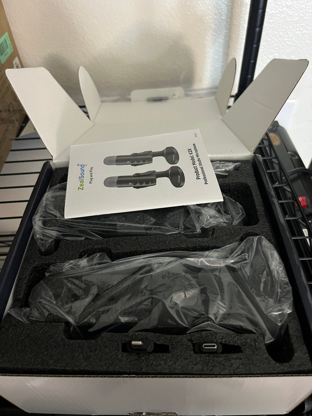 Zealsound podcast microphone bundle