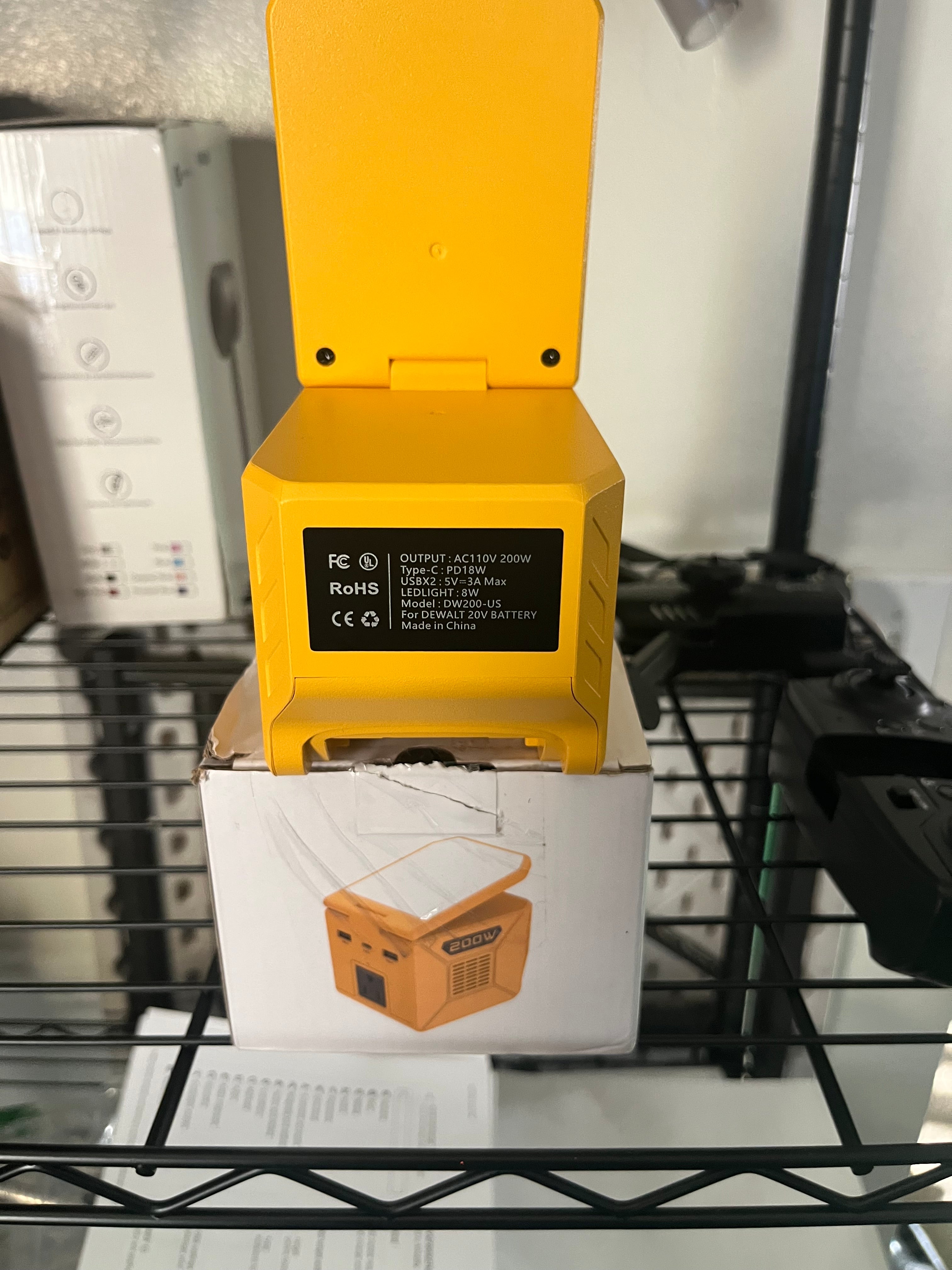 200W portable power invertor